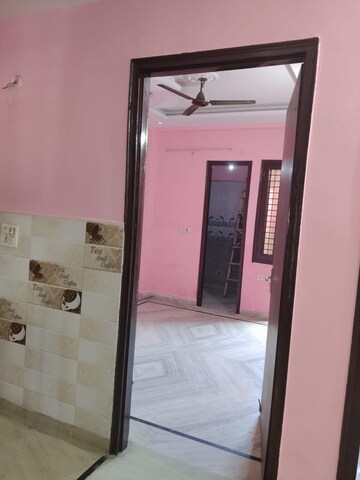 Building Lobby in 2 BHK Builder Floor at Landcraft Golf Links, Pandav Nagar – for Rent