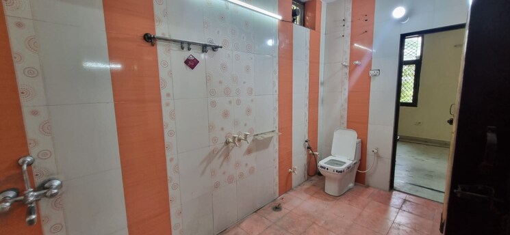 Bathroom, sector 39 2 Bedroom 1600 Sq.Ft. Independent House In Sector 39 Noida 9167804