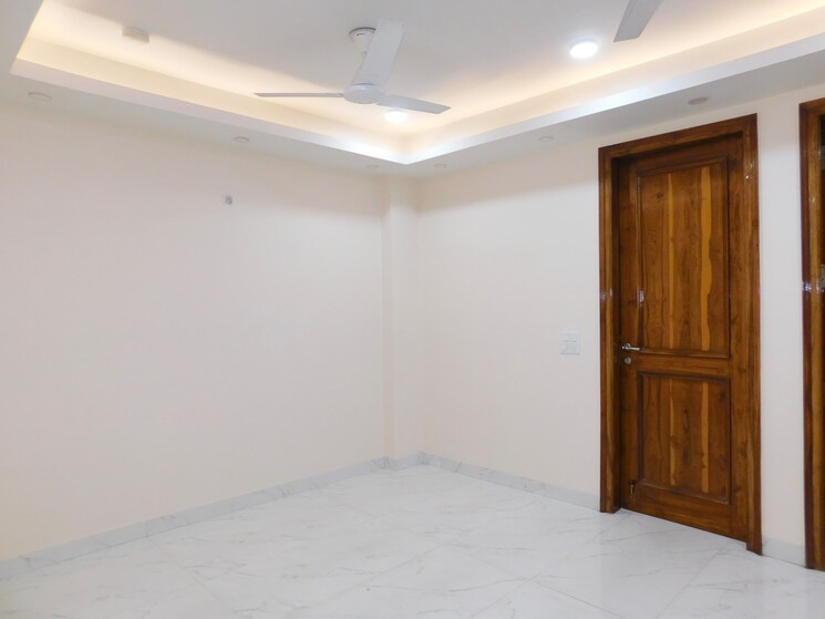 Room, lajpat nagar ii 2 Bedroom 100 Sq.Yd. Builder Floor In Lajpat Nagar ii Delhi 9167812