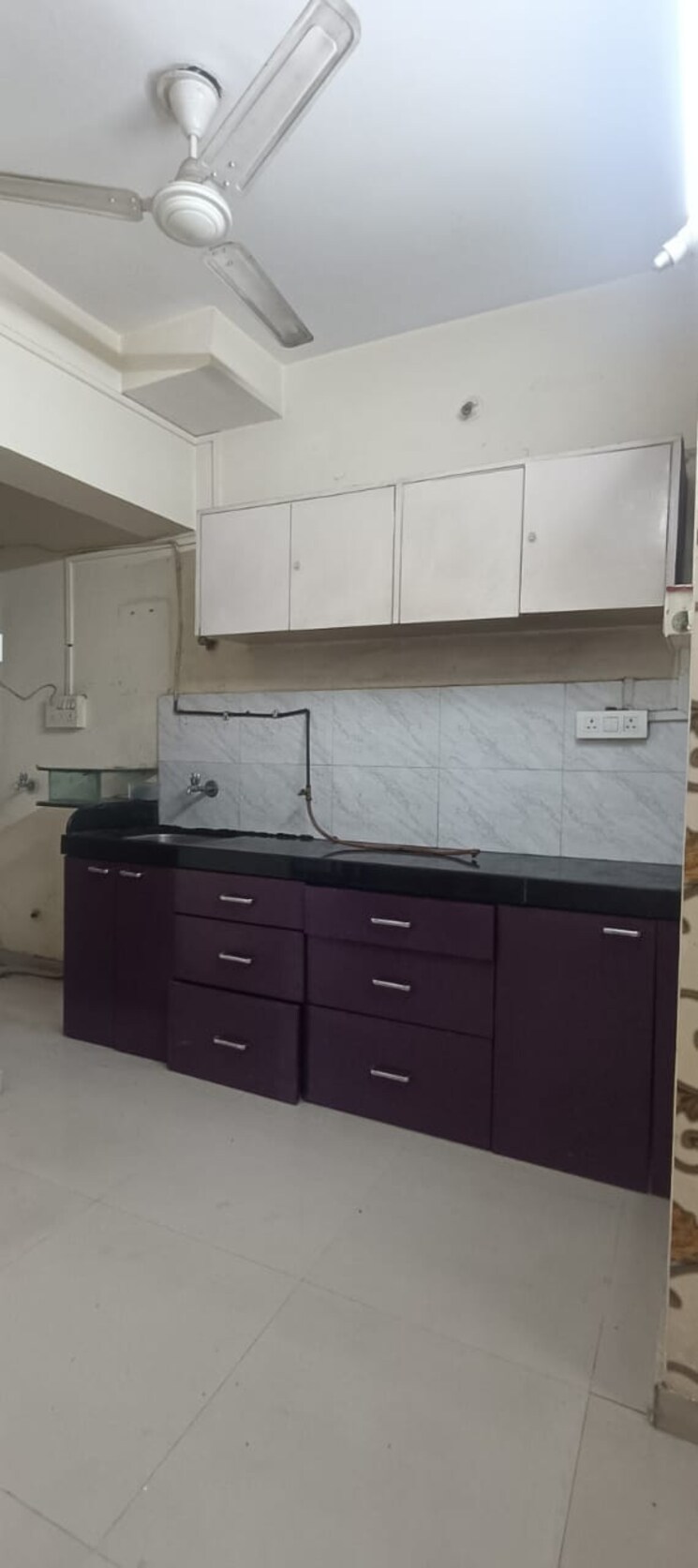 Kitchen, dadar west 1 Bedroom 580 Sq.Ft. Apartment In Dadar West Mumbai 9167831