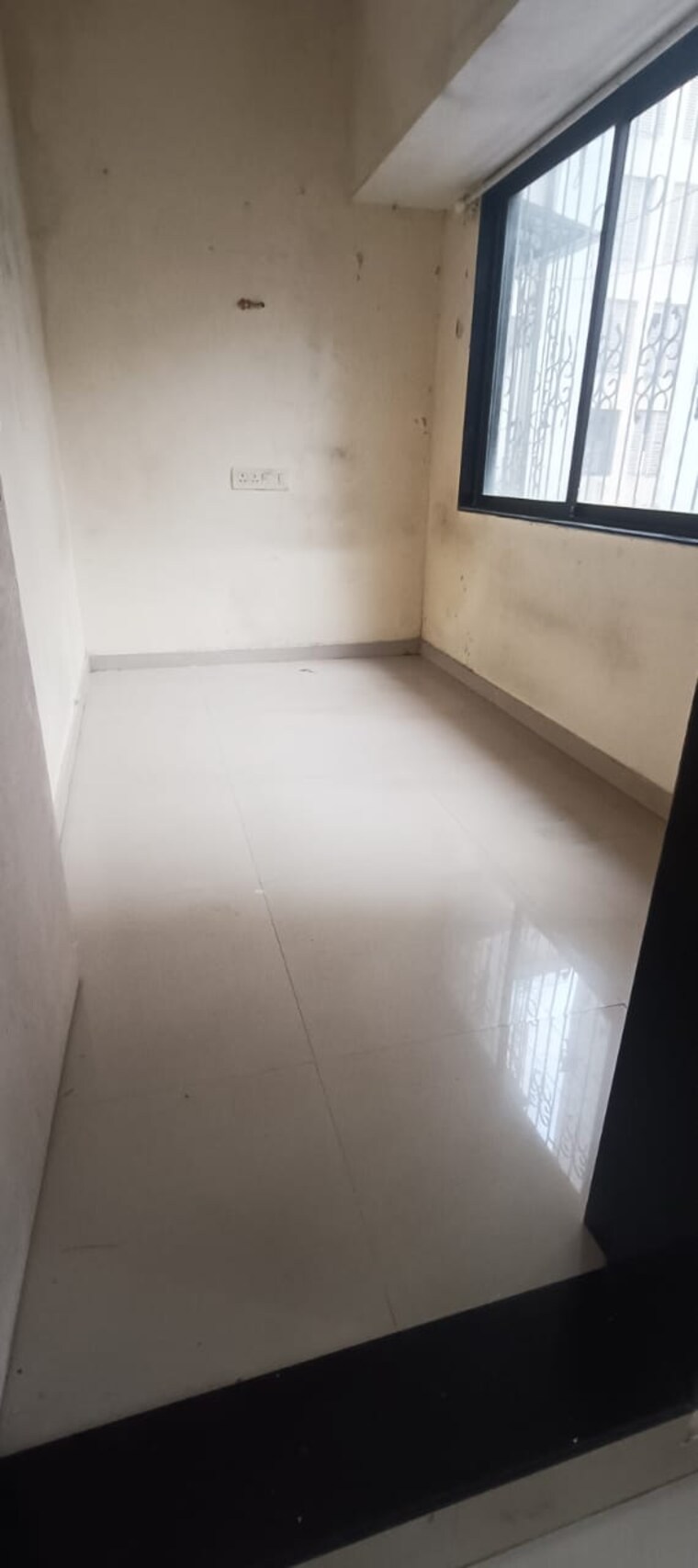 Room, dadar west 1 Bedroom 580 Sq.Ft. Apartment In Dadar West Mumbai 9167831