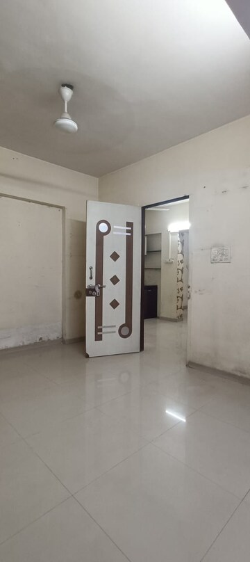Room in 1 BHK Apartment at Dadar West – for Rent