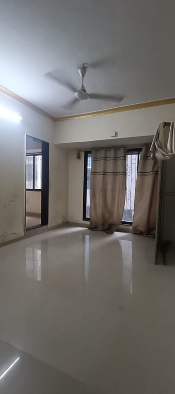 Room in 1 BHK Apartment at Dadar West – for Rent