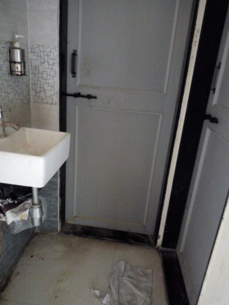 Bathroom, laxmi-ganga-residency-apartment 2 Bedroom 1100 Sq.Ft. Apartment In Anand Nagar Pune 9167826