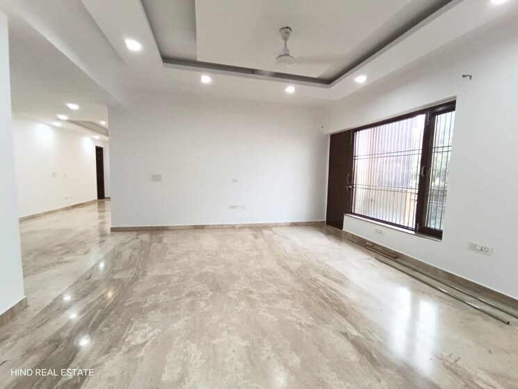 Room, vasant kunj 4 Bedroom 3600 Sq.Ft. Builder Floor In Vasant Kunj Delhi 9167937