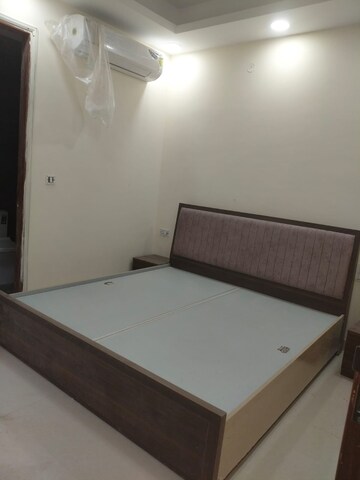 Bedroom in 2 BHK Builder Floor at Greenwood City, Sector 40 – for Rent
