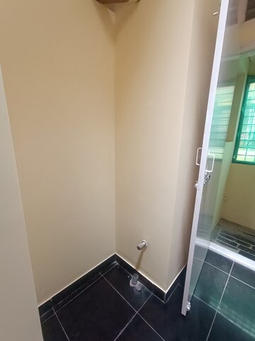 Furnished Amenities in 2 BHK Builder Floor at Rustam Bagh, Old Airport Road – for Rent