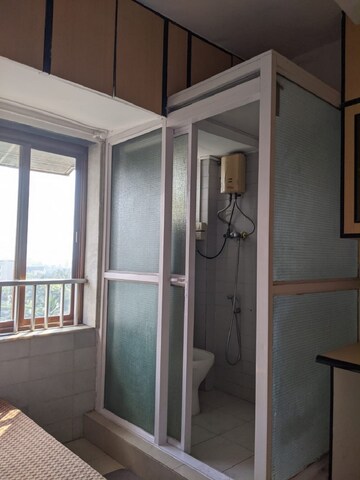 Bedroom in 1.5 BHK Apartment at Bandra West – for Rent