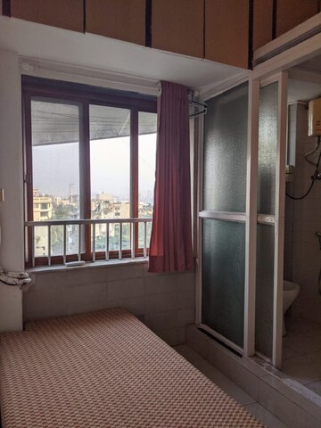 Bedroom in 1.5 BHK Apartment at Bandra West – for Rent