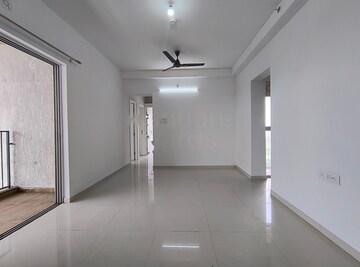 Room in 3 BHK Apartment at Godrej Boulevard, Manjari – for Rent