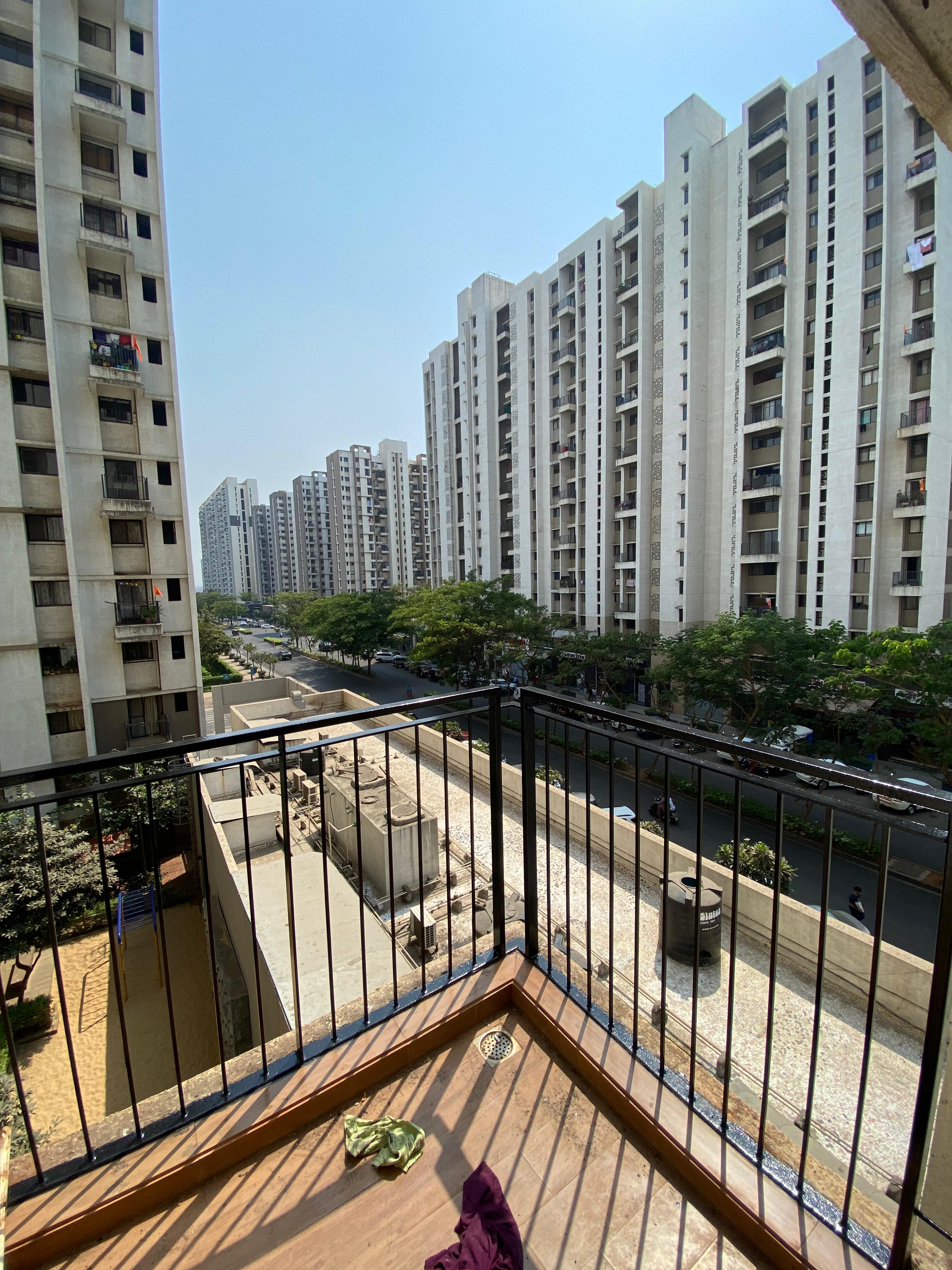2 BHK + Pooja Room Apartment For Rent in Lodha Palava City Lakeshore Greens