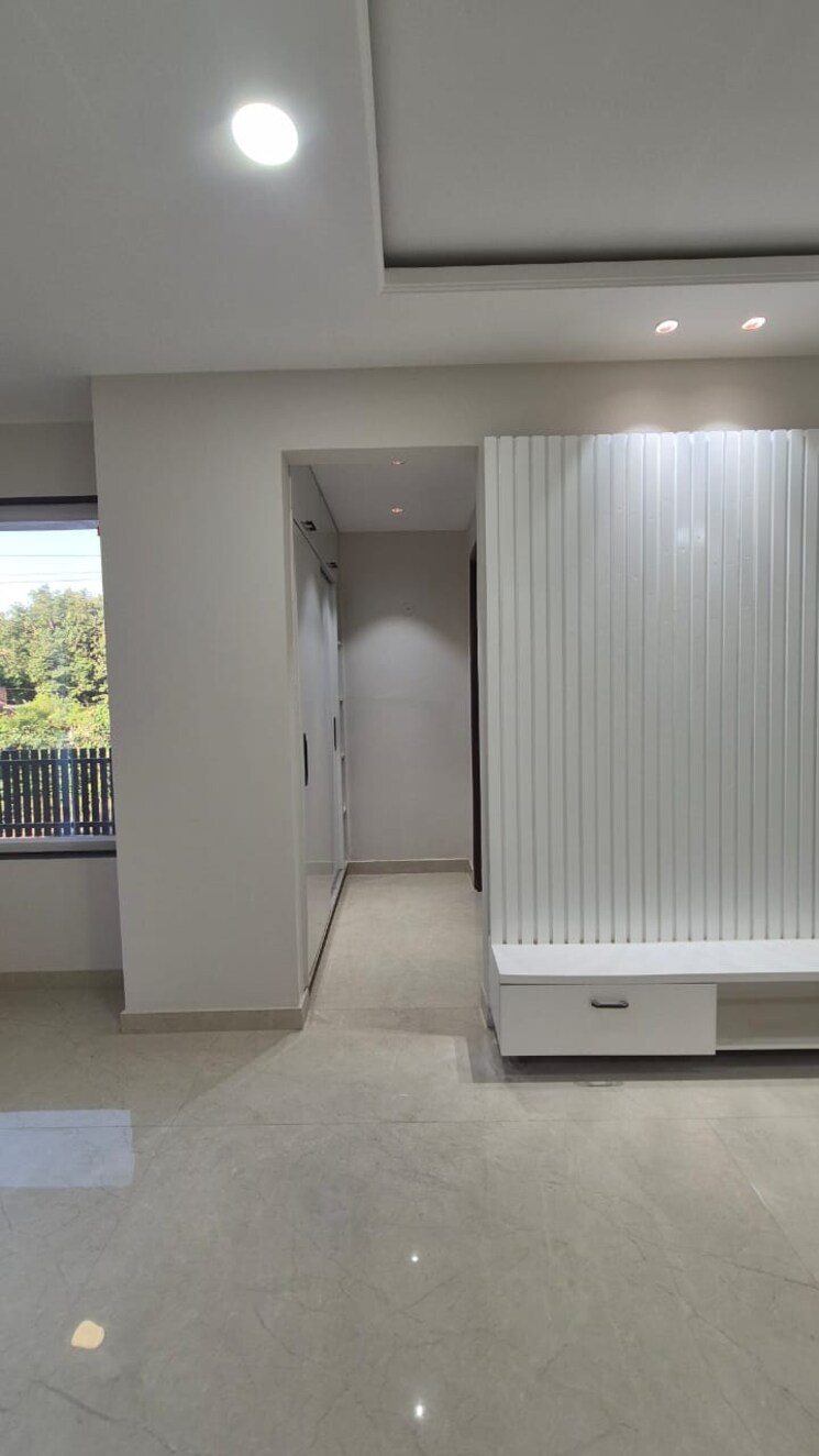 Room, sector 21c 4 Bedroom 4500 Sq.Ft. Builder Floor In Sector 21c Faridabad 9167977