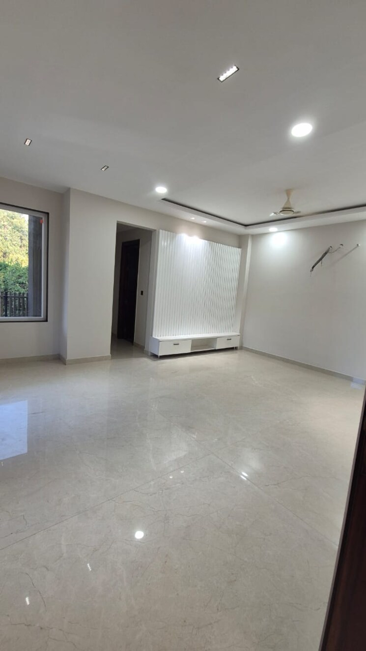 Room, sector 21c 4 Bedroom 4500 Sq.Ft. Builder Floor In Sector 21c Faridabad 9167977