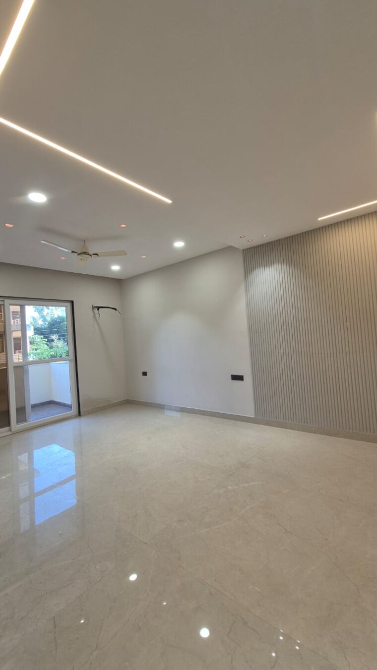 Room, sector 21c 4 Bedroom 4500 Sq.Ft. Builder Floor In Sector 21c Faridabad 9167977