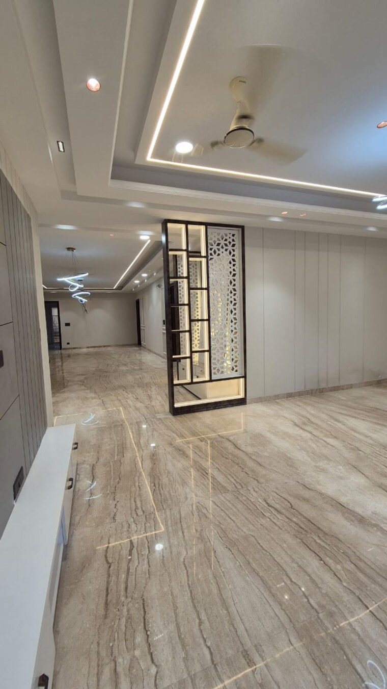 Room, sector 21c 4 Bedroom 4500 Sq.Ft. Builder Floor In Sector 21c Faridabad 9167977