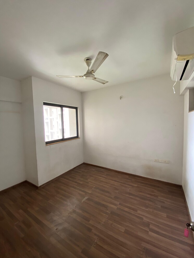 Bedroom, lodha-palava-city-lakeshore-greens 1.5 Bedroom 868 Sq.Ft. Apartment In Dombivli East Thane 9167974