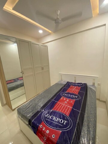 Bedroom in 1.5 BHK Apartment at Bandra West – for Rent