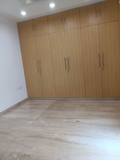 4 BHK + Pooja Room,Servant Room,Study Room,Extra Room Builder Floor For Sale in New Friends Colony