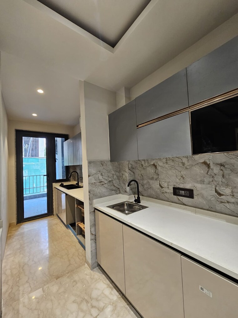 Kitchen, krisumi-waterfall-suites 4 Bedroom 4518 Sq.Ft. Penthouse In Sector 36a Gurgaon 9167999