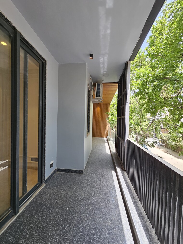 Balcony, krisumi-waterfall-suites 4 Bedroom 4518 Sq.Ft. Penthouse In Sector 36a Gurgaon 9167999