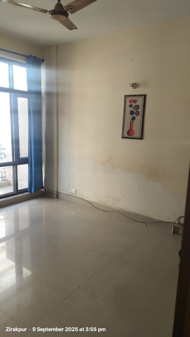 Room, skyline-park 3 Bedroom 1500 Sq.Ft. Apartment In Vip Road Zirakpur 9167950