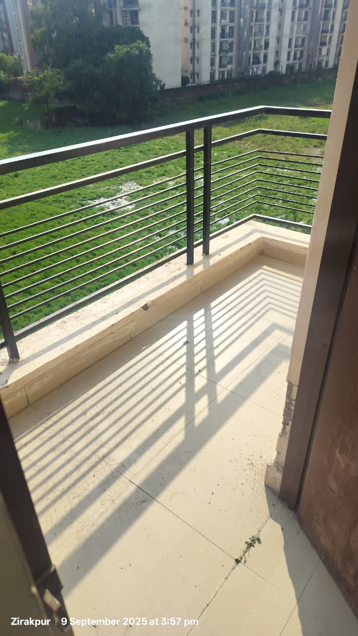 3 BHK 1500 Sq.Ft. Apartment in Skyline Park