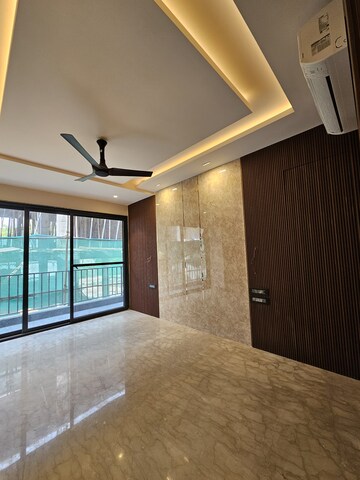 Room in 4 BHK Penthouse at Krisumi Waterfall Suites, Sector 36a – for Sale