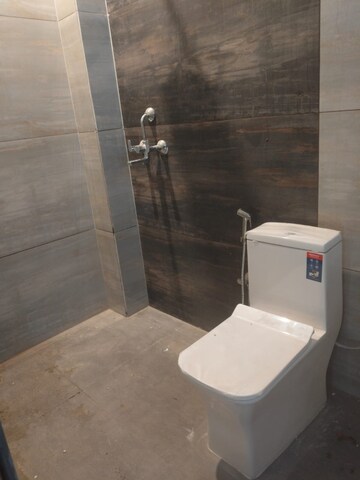Bathroom in 2 BHK Builder Floor at Greenwood City, Sector 40 – for Rent