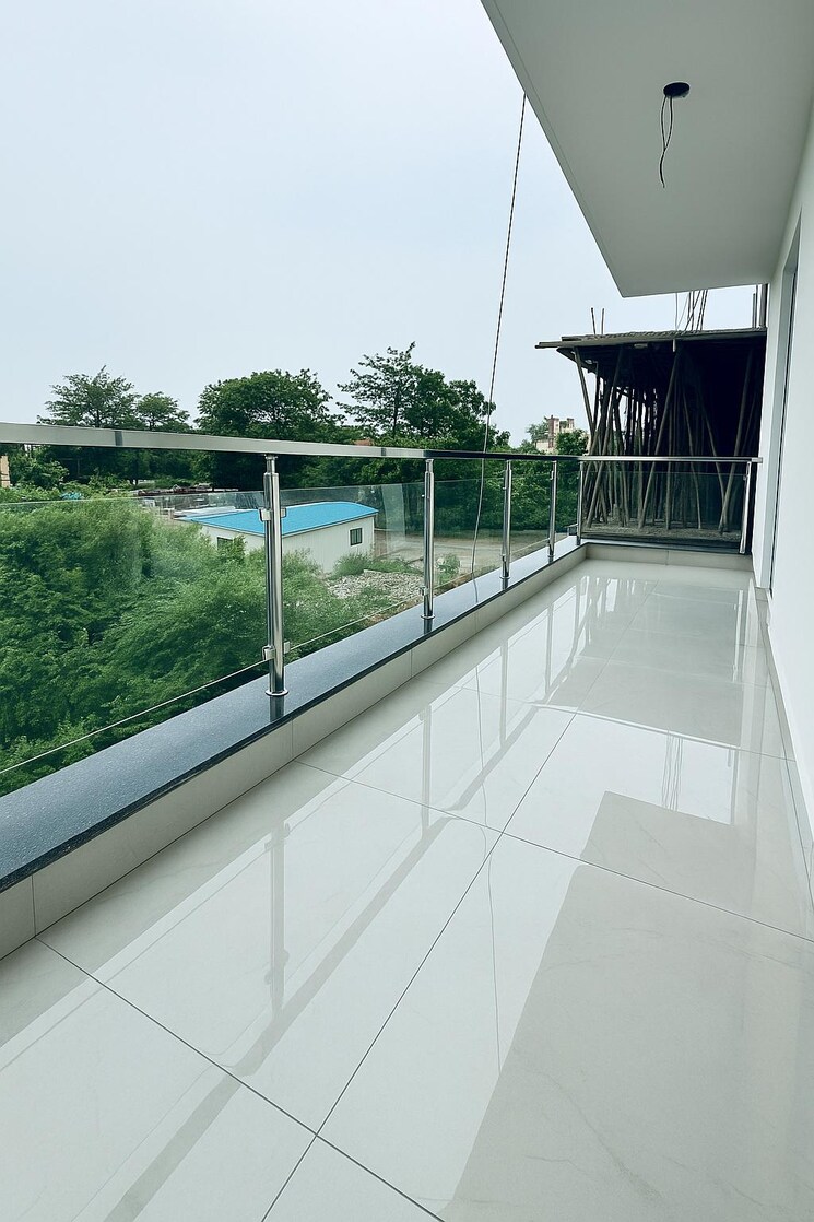 Balcony, phi iv greater noida 2 Bedroom 800 Sq.Ft. Apartment In Phi Iv Greater Noida Greater Noida 9168096