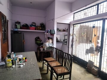Gym in 2 BHK Independent House at Mahanagar – for Rent