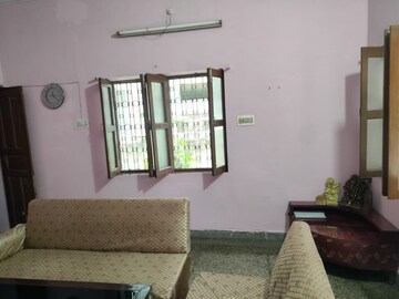 Bedroom in 2 BHK Independent House at Mahanagar – for Rent