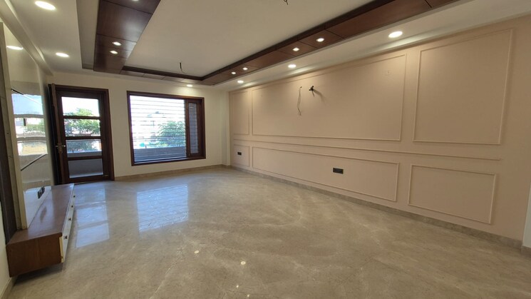 Room, sector 21c 4 Bedroom 4500 Sq.Ft. Builder Floor In Sector 21c Faridabad 9168017