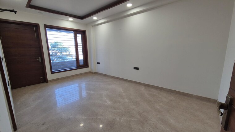 Room, sector 21c 4 Bedroom 4500 Sq.Ft. Builder Floor In Sector 21c Faridabad 9168017