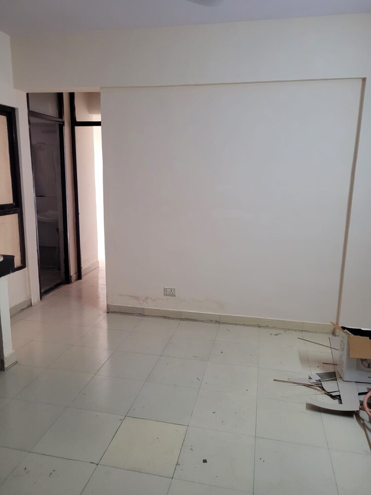 Room, klj-platinum-plus 2 Bedroom 669 Sq.Ft. Apartment In Sector 77 Faridabad 9168176