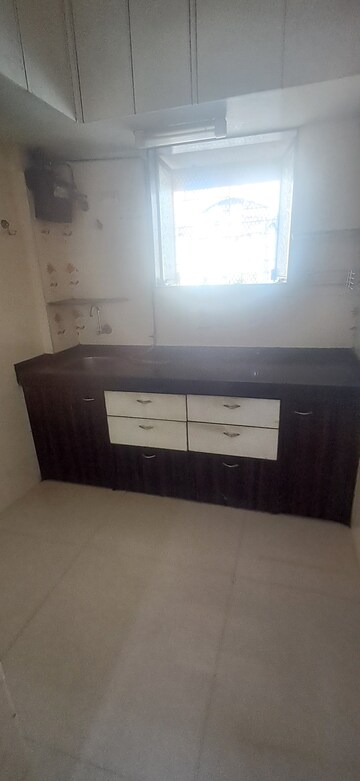 1 RK Apartment For Rent in Unity Apartment Malad, Malad West