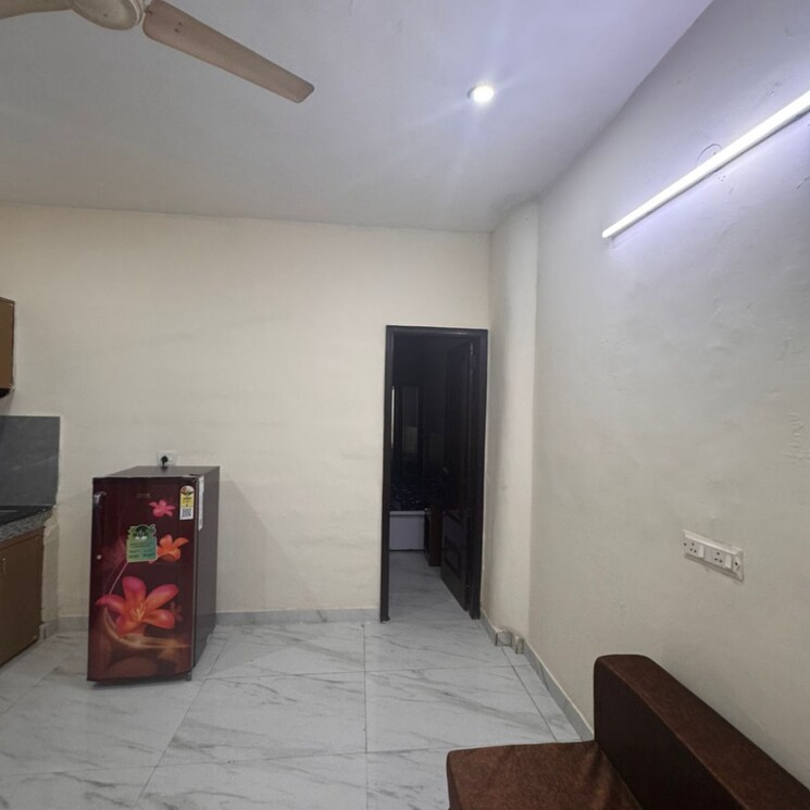 Living Room, garden estate 1 Bedroom 1001 Sq.Ft. Builder Floor In Garden Estate Gurgaon 9168152