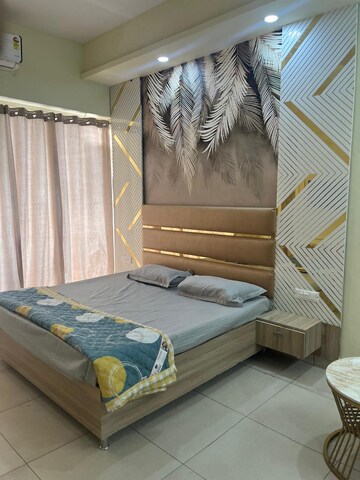 Bedroom in Studio Apartment at Gaur City Center, Sector 4 Greater Noida – for Rent