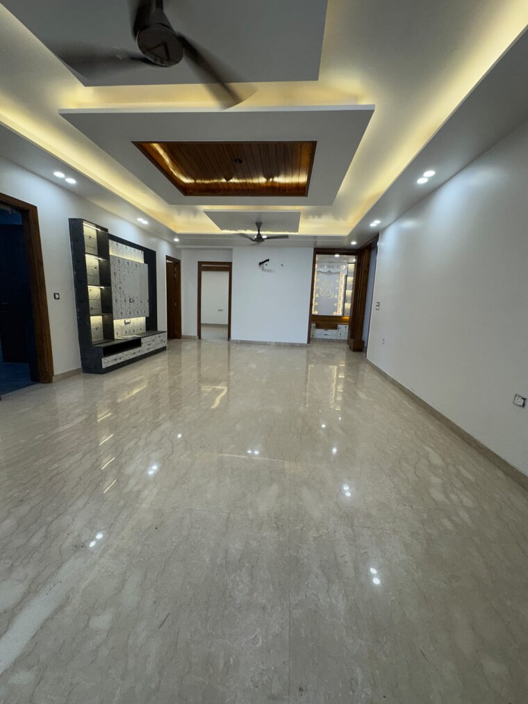 Room, sector 21c 4 Bedroom 4500 Sq.Ft. Builder Floor In Sector 21c Faridabad 9168166