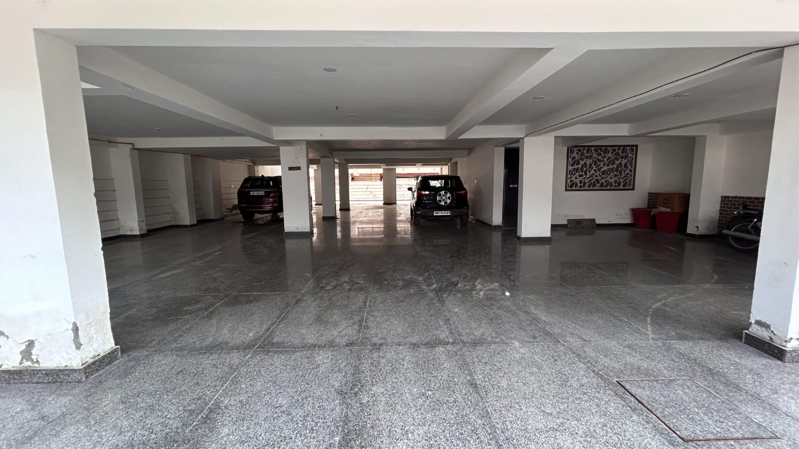  Parking, sector 21c 4 Bedroom 4500 Sq.Ft. Builder Floor In Sector 21c Faridabad 9168166