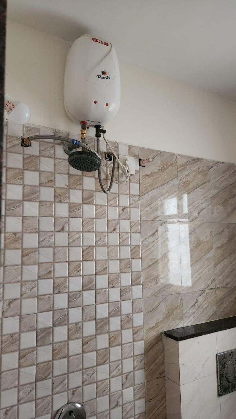 Bathroom, casa-imperia 2 Bedroom 726 Sq.Ft. Apartment In Wakad Pune 9168212