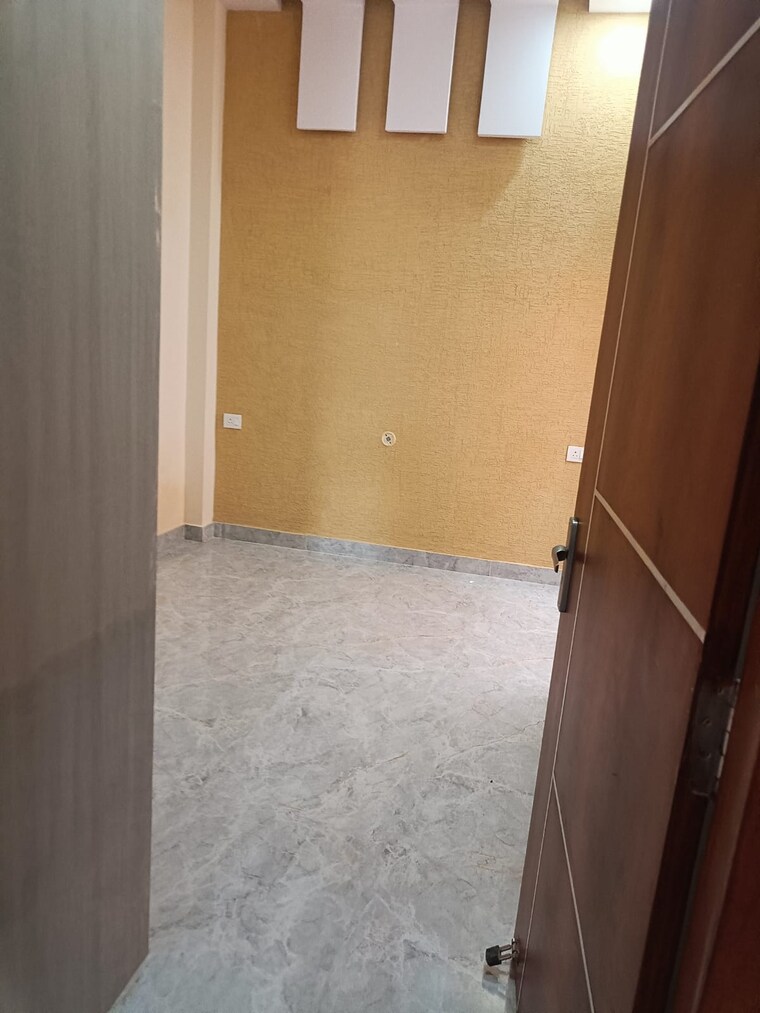Room, takrohi 2 Bedroom 1000 Sq.Ft. Independent House In Takrohi Lucknow 9168247