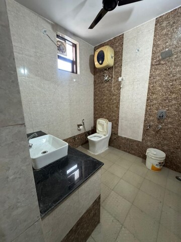 Bathroom in 2 BHK Builder Floor at Huda Market, Sector 31 – for Rent