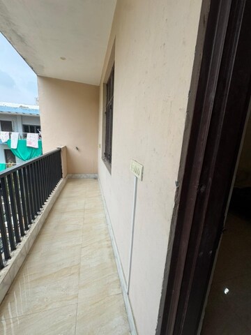 Balcony in 2 BHK Builder Floor at Huda Market, Sector 31 – for Rent