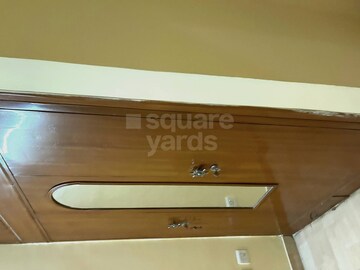 Furnished Amenities in 2.5 BHK Builder Floor at Sainik Colony – for Rent