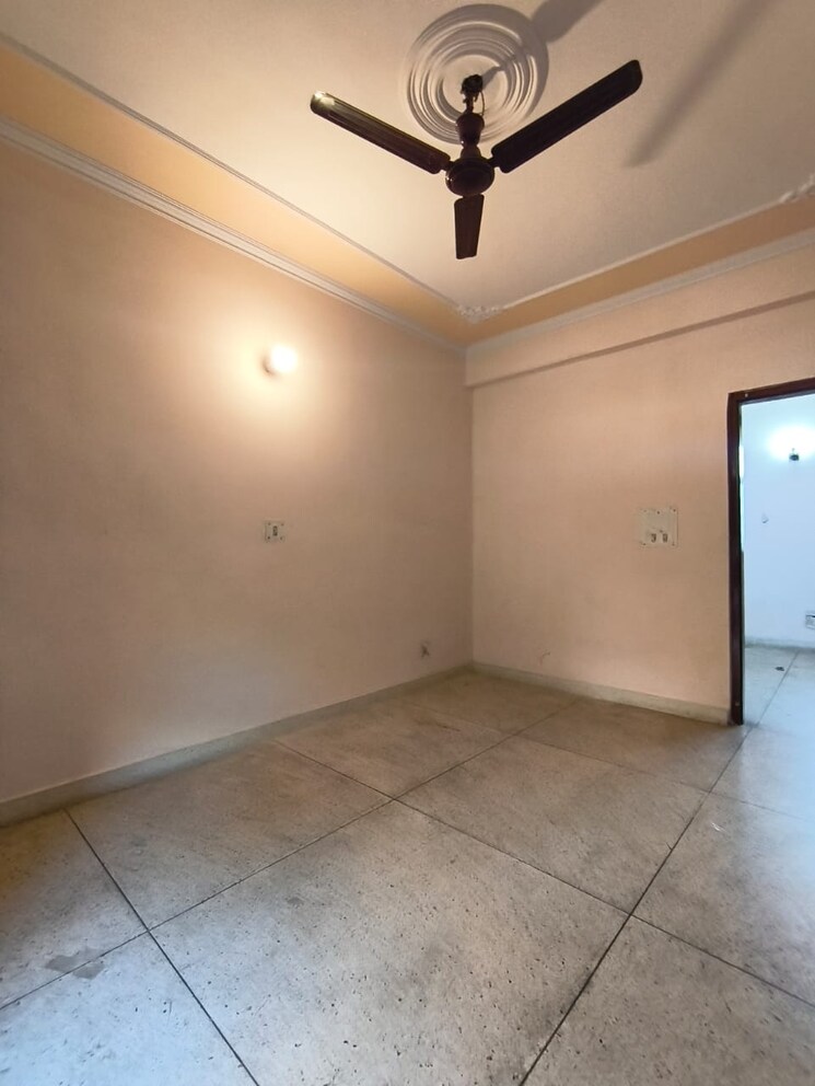 Room, shiv-shakti-apartments-faridabad 3 Bedroom 1400 Sq.Ft. Apartment In Sector 21c Faridabad 9168294