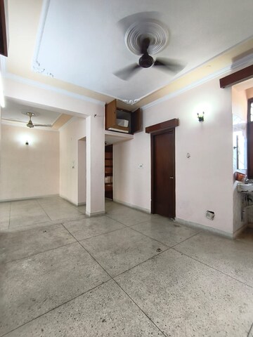 Room in 3 BHK Apartment at Shiv Shakti Apartments Faridabad, Sector 21c – for Rent