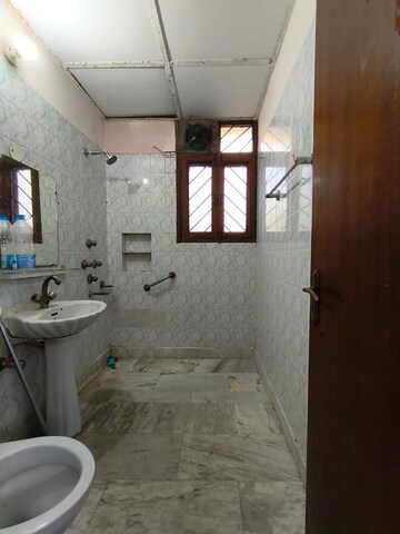 Bathroom in 3 BHK Apartment at Shiv Shakti Apartments Faridabad, Sector 21c – for Rent