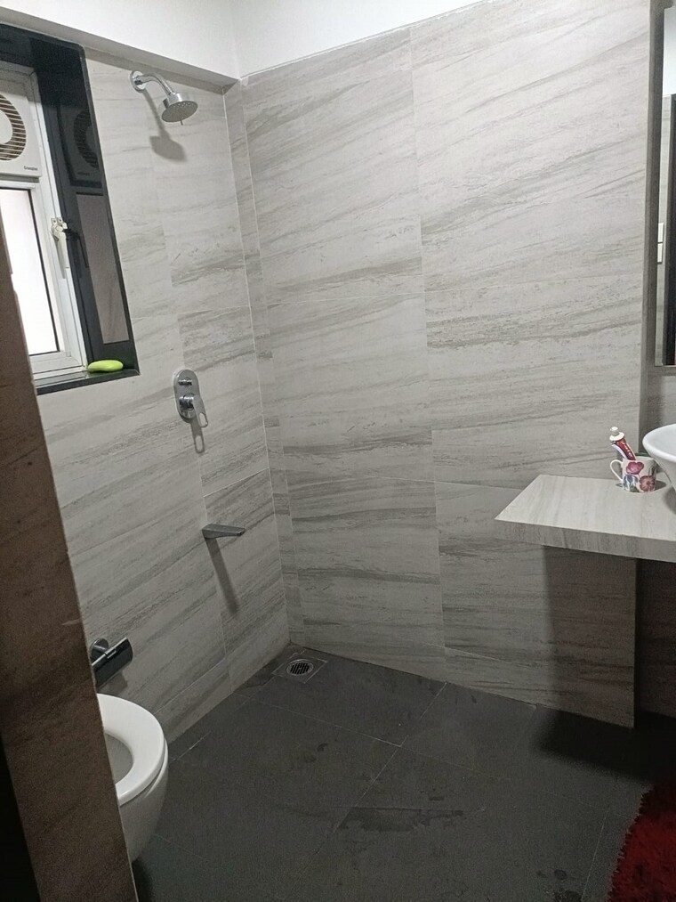 Bathroom, khar west 2 Bedroom 750 Sq.Ft. Apartment In Khar West Mumbai 9168325