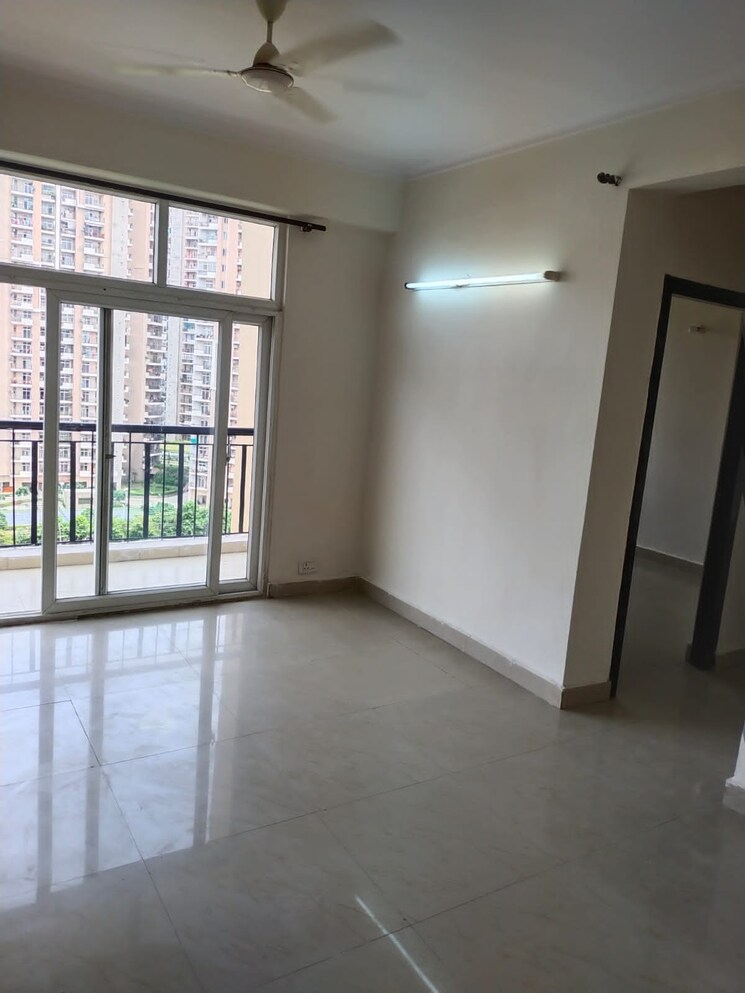 Room, nimbus-the-hyde-park 3 Bedroom 1550 Sq.Ft. Apartment In Sector 78 Noida 9168343