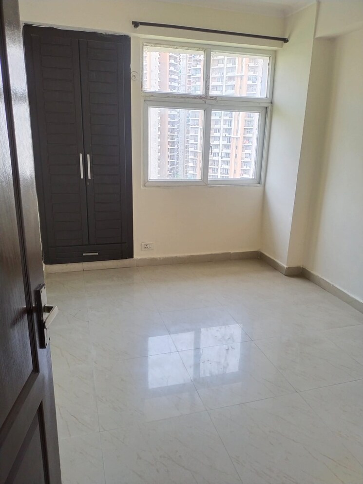 Room, nimbus-the-hyde-park 3 Bedroom 1550 Sq.Ft. Apartment In Sector 78 Noida 9168343